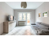 Cozy three-room apartment - آپارتمان ها