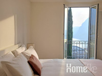 Lovely one-bedroom apartment with balconies overlooking the… - 公寓