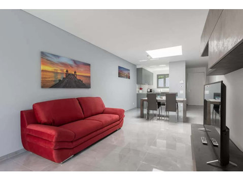 PROMENADE 6 - Apartments