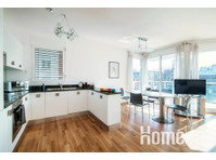 Two bedroom bright apartment - דירות