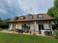 (323) Furnished 5br Individual house in Founex with garden - Házak
