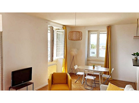 4½ ROOM APARTMENT IN PRILLY (VD), FURNISHED, TEMPORARY - Apartamentos con servicio