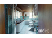 Rustige gemeubileerde kamer met eigen toilet - Woning delen