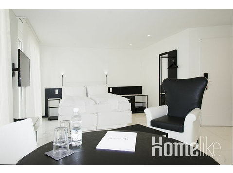 home Suite with Loft kitchen - Camere de inchiriat