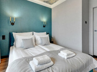 Modern 2-bedroom, 2-bathroom apartment in Zürich - Căn hộ