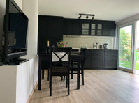 Stylish, cozy 2 room apartment with patio and parking space - Apartamentos