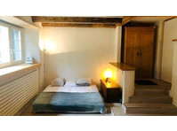 APPARTEMENT 1½ PIÈCE À WÄDENSWIL (ZH), MEUBLÉ, DURÉE… - Appartements équipés