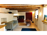 APPARTEMENT 1½ PIÈCE À WÄDENSWIL (ZH), MEUBLÉ, DURÉE… - Appartements équipés