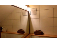 APPARTEMENT 1½ PIÈCE À WÄDENSWIL (ZH), MEUBLÉ, DURÉE… - Appartements équipés