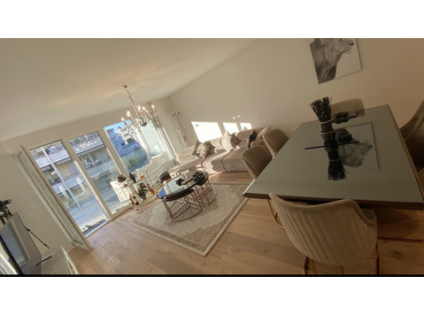 APPARTEMENT 2½ PIÈCES À ZÜRICH - KREIS 11 AFFOLTERN,… - Appartements équipés