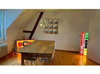2½ ROOM ATTIC APARTMENT IN ZÜRICH - KREIS 7, FURNISHED,… - Ενοικιαζόμενα δωμάτια με παροχή υπηρεσιών