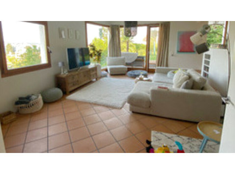 4½ ROOM HOUSE IN WÄDENSWIL (ZH), FURNISHED, TEMPORARY - Ενοικιαζόμενα δωμάτια με παροχή υπηρεσιών