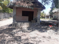 Second raw beach plot for Sale in Zanzibae,tanzania. - Куќи