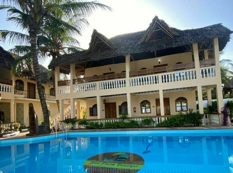 Second raw beach hotel for sale in Michamvi,zanzibar,tanzani - Büro / Gewerbe