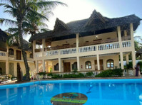 Second raw beach hotel for sale in Michamvi,zanzibar,tanzani - משרדים