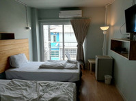 Flatio - all utilities included - Cozy& Clean Room with… - Camere de inchiriat