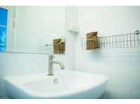 Flatio - all utilities included - Cozy& Clean Room with… - Pisos compartidos