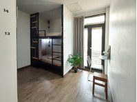 Flatio - all utilities included - Cozy Family Room with 4… - Woning delen