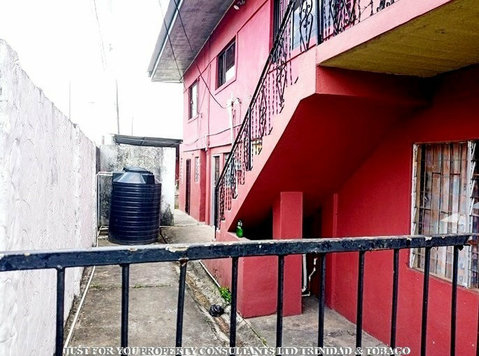House for Sale in Trinidad - בתים