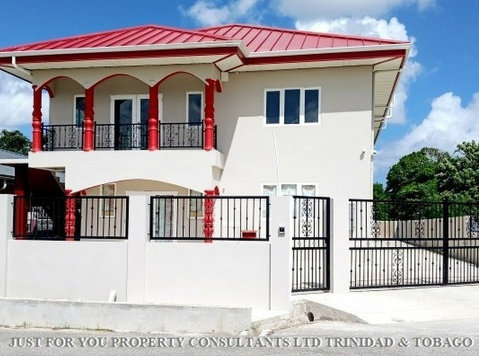 House for Sale in Trinidad - Häuser