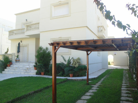 Villa in Jardins De Carthage Tunis - Case