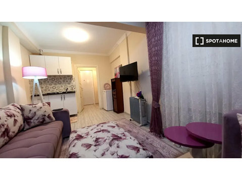 Appartamento con 1 camera da letto in affitto a Istanbul,… - குடியிருப்புகள்  