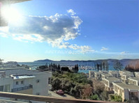 Apartment in a Complex Next to Marina in Milas, Mugla - Lakás