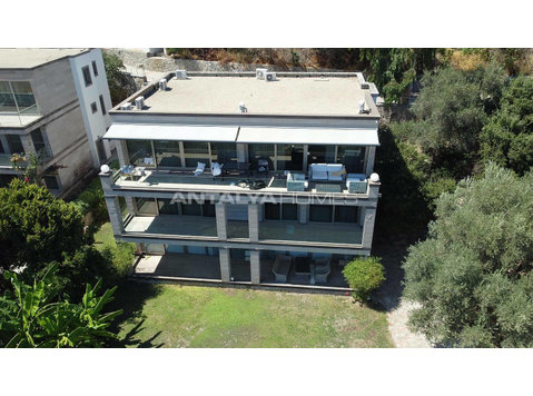 Apartment with Uninterrupted Sea View in Turkbuku Bodrum - Housing