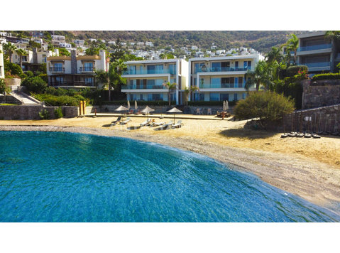 Apartments in a Complex with a Private Bay in Bodrum… - Lakás