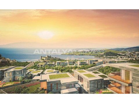 Apartments with Bodrum Castle and Kos Island view in Bodrum - Housing