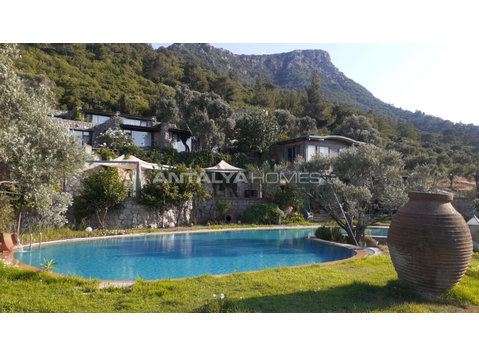 Country Houses Amidst Greenery in Bodrum - Housing