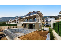 Detached Houses with Nature View in Oludeniz Fethiye - Bostäder