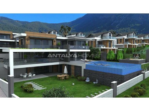 Detached Houses with Private Gardens and Pools in Fethiye - Residência