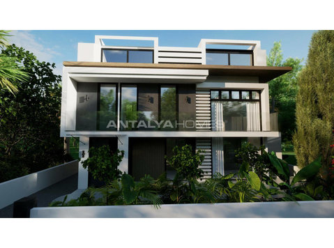 Detached Pool Houses in a Central Location in Fethiye Turkey - Bolig