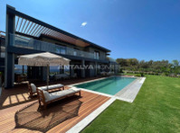 Detached Villas in Bodrum with Private Pier and Beach - ریہائش/گھر
