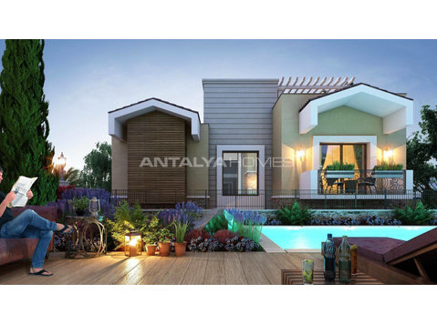 Detached and Semi-Detached Houses Close to Airport in Bodrum - Ακίνητα