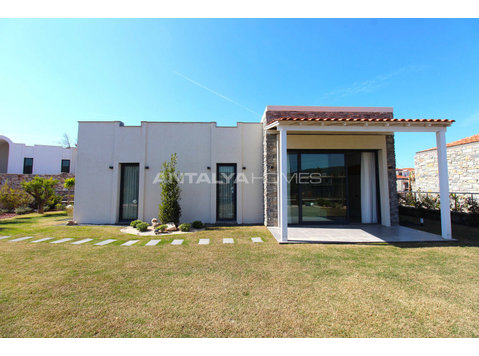 Detached and Semi-Detached Nature View Houses in Bodrum… - Housing