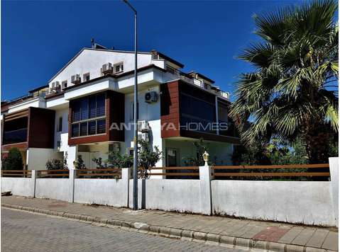 Furnished Apartment Near the Calis Beach in Fethiye - Locuinţe