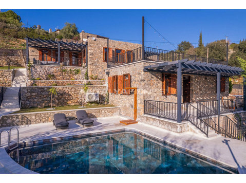 Furnished Country House on 1,091 m² Land in Kayaköy, Fethiye - Housing