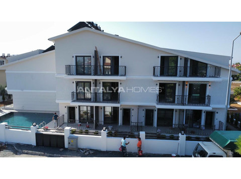 Luxury Apartments in a Complex with Swimming Pool in Fethiye - Housing