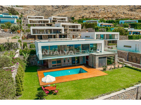 Luxury Detached Villas Close to the Marina in Bodrum,… - Housing