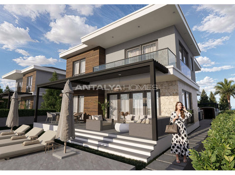 Luxury Houses with Pool in a Gated Complex in Muğla Fethiye - Housing