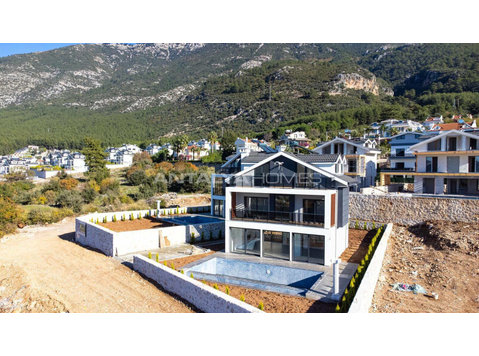 Modern Detached Villas with Pools in Oludeniz - اسکان