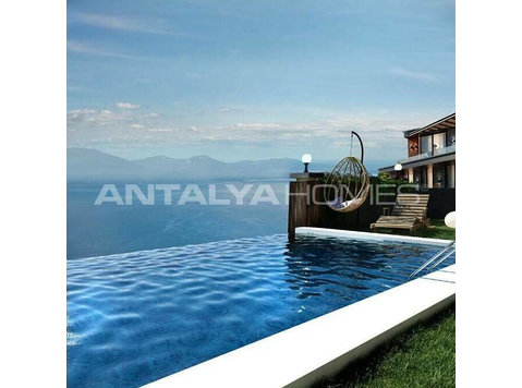 Panoramic Sea View Villas in Impressive Location in Bodrum - Ακίνητα