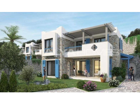 Real Estate with Stunning Sea and Nature Views in Bodrum - Housing