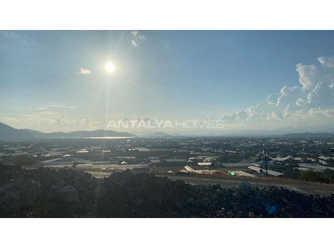 Sea View Land Suitable for Construction in Fethiye - Ακίνητα