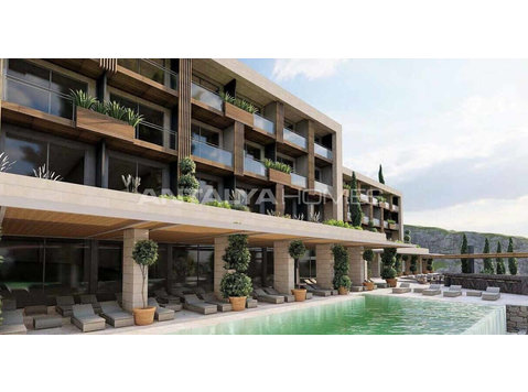 Sea View Real Estate with Private Beach and Pier in Bodrum - Housing