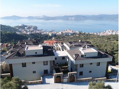 Sea View Villas Close to the Airport in Mugla Milas - Housing