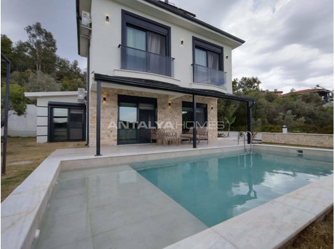 Special Design Detached Villa with Pool in Mugla Sarigerme - Housing