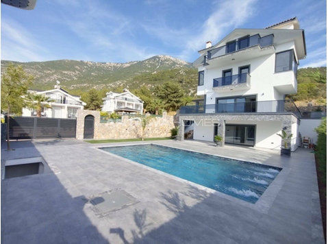 Stylish Detached House with Private Pool in Mugla Fethiye - Asuminen